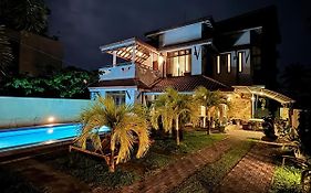 Grand Royal Villa Negombo