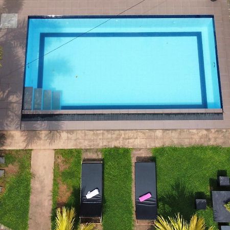 Grand Royal Villa Negombo Exterior photo