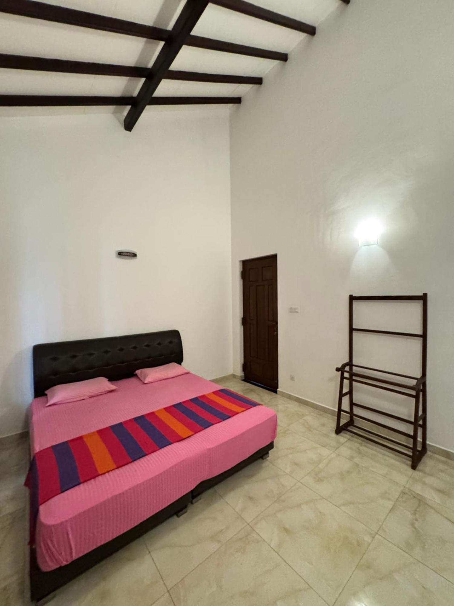 Grand Royal Villa Negombo Exterior photo