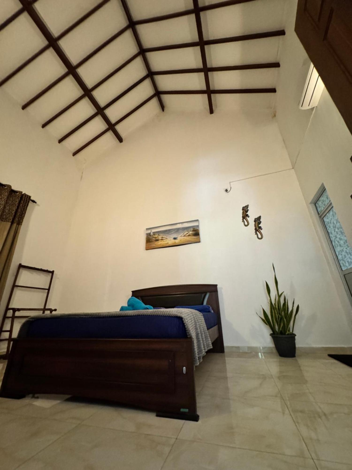 Grand Royal Villa Negombo Exterior photo