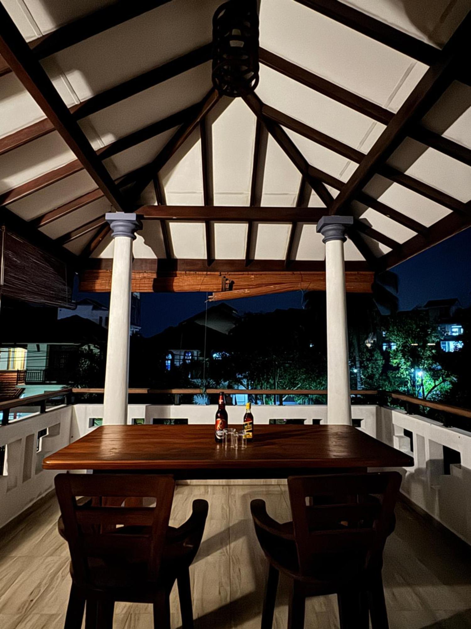 Grand Royal Villa Negombo Exterior photo
