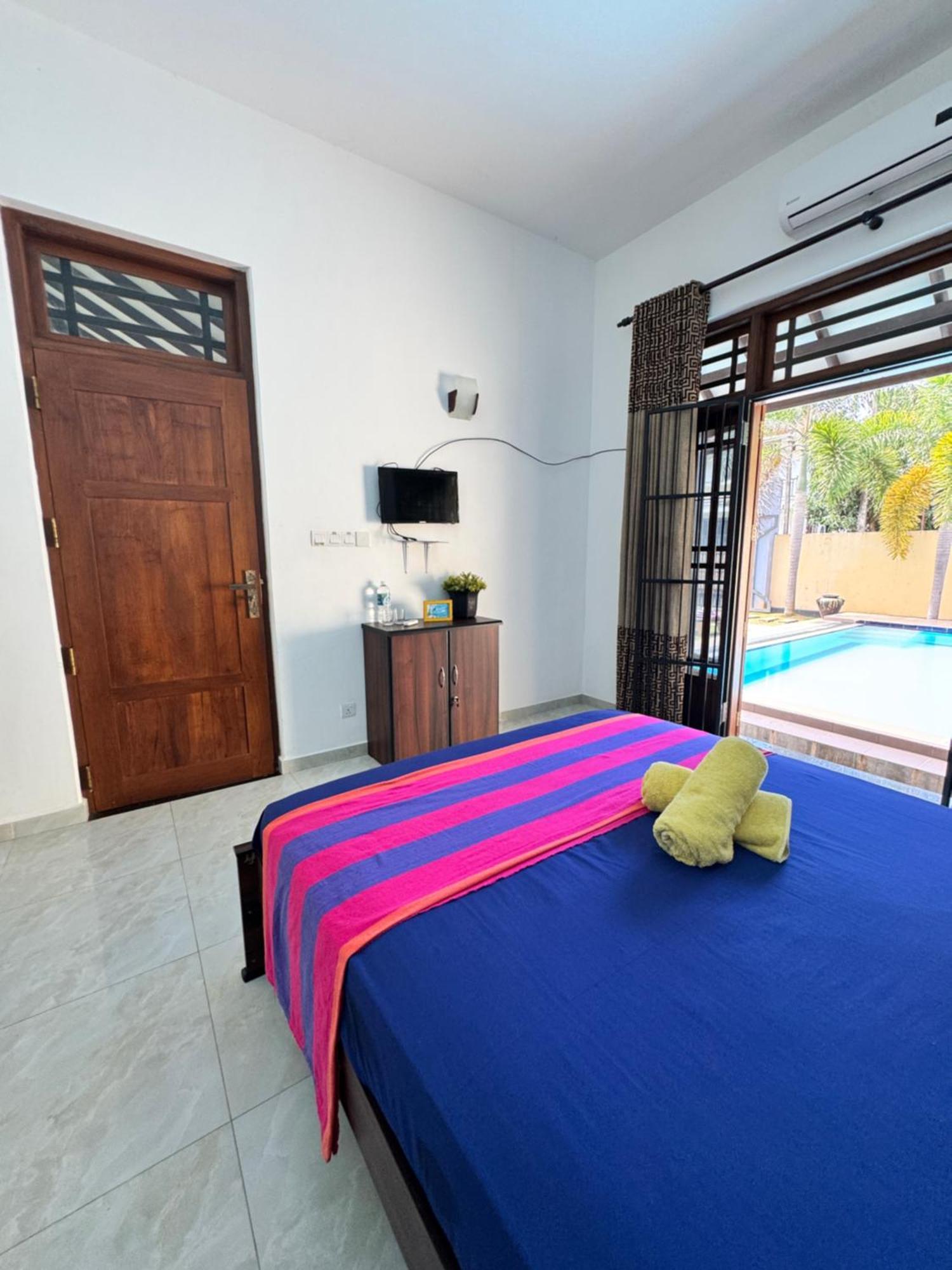 Grand Royal Villa Negombo Exterior photo