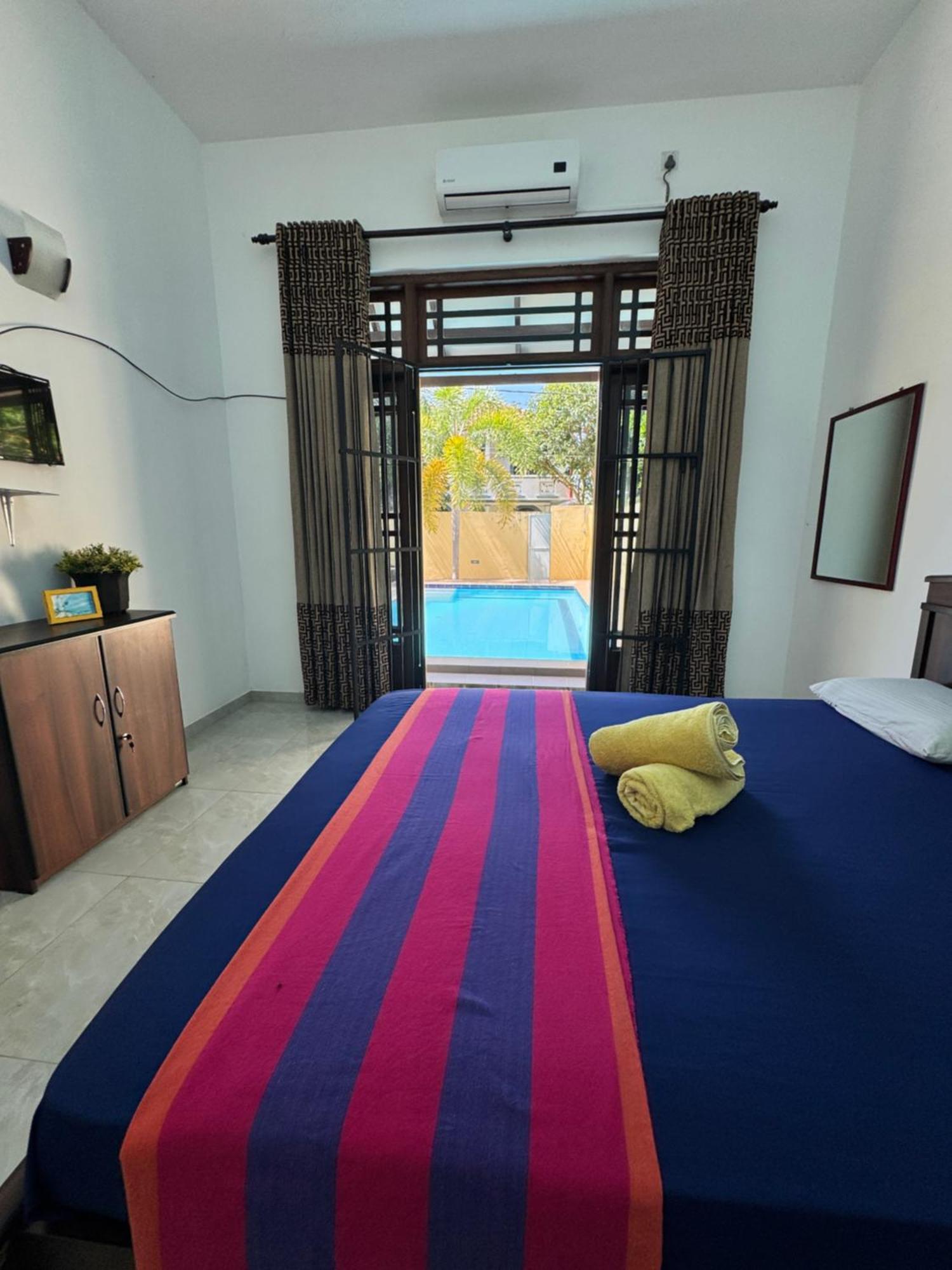 Grand Royal Villa Negombo Exterior photo
